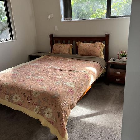 Guest Suite - Cosy Place In The Wattle Downs Auckland Exterior photo